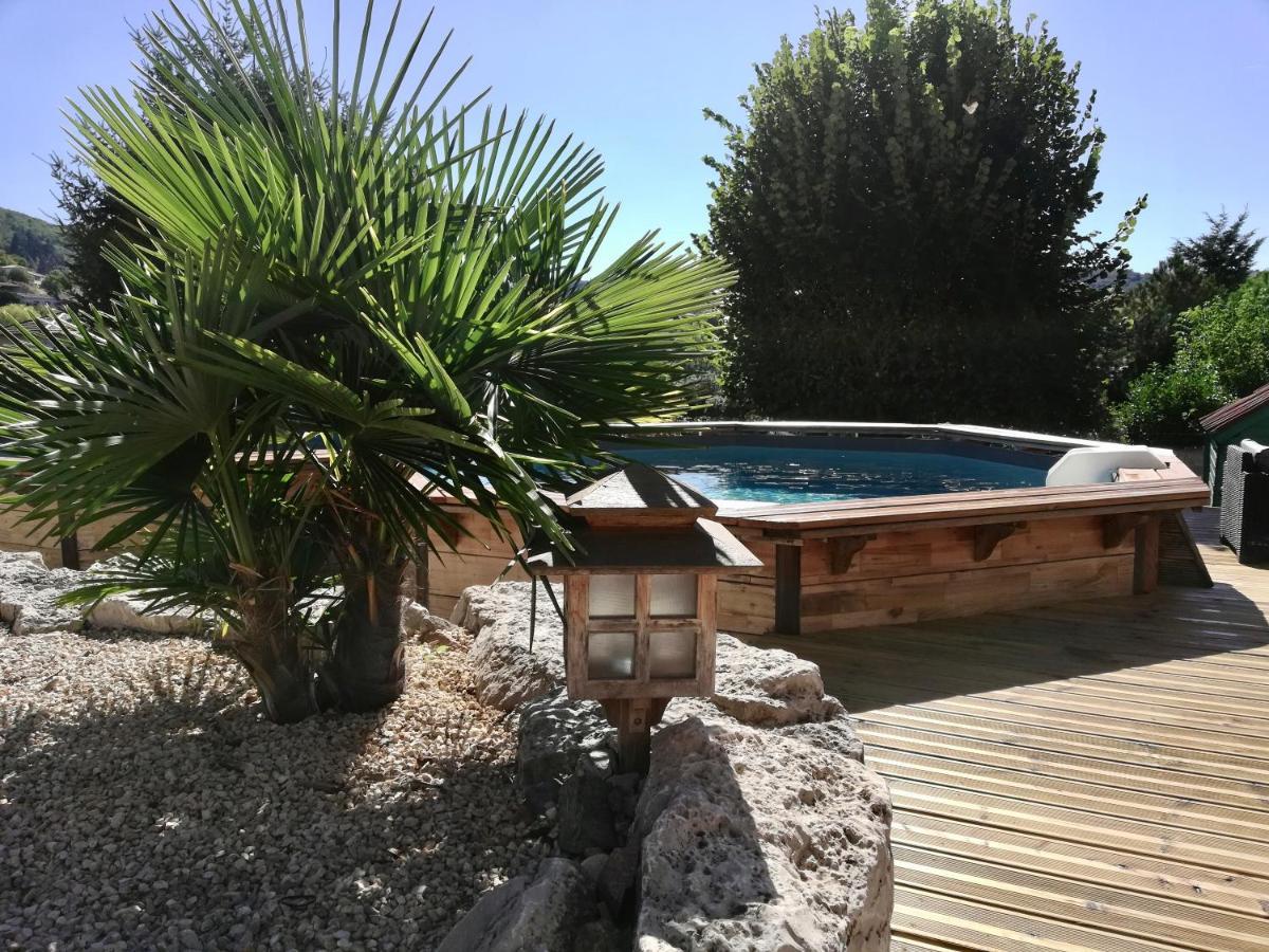 D'hotes Le Clos Bed & Breakfast 3*
